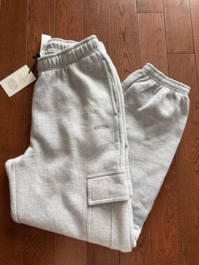 Aritzia sweatfleece mega cargo Jogger sweatpants - cozy fleece pants NWT